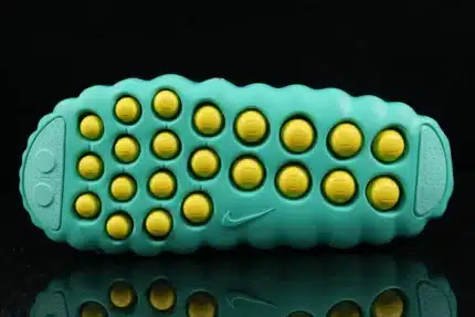 Nike Mind 001