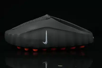 Nike Mind 001 Slide – Black/Hyper Crimson